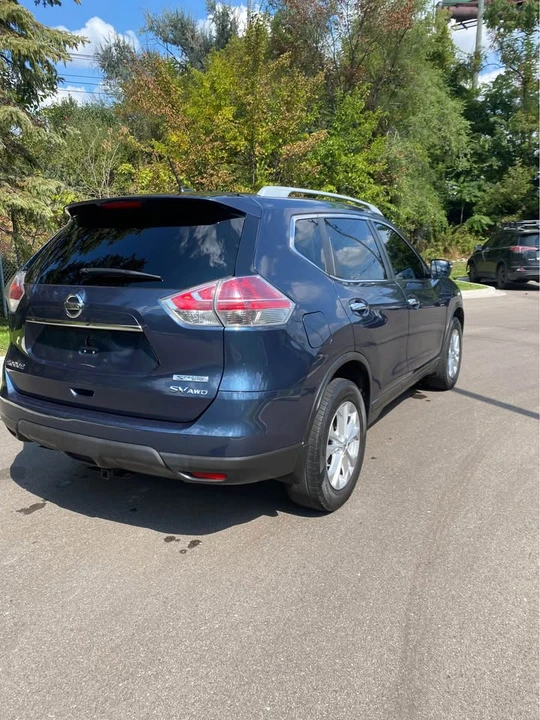 2015 Nissan Rogue - Image 5 of 15