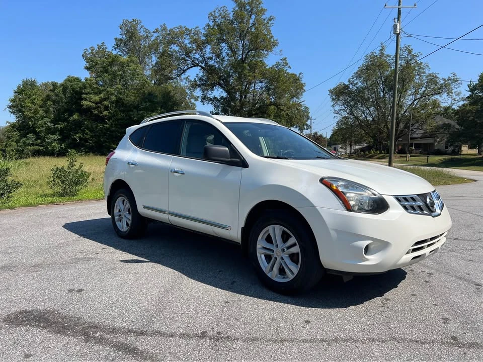 2015 Nissan Rogue - Image 2 of 16