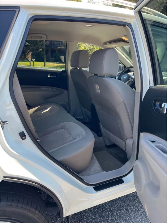 2015 Nissan Rogue - Image 8 of 16