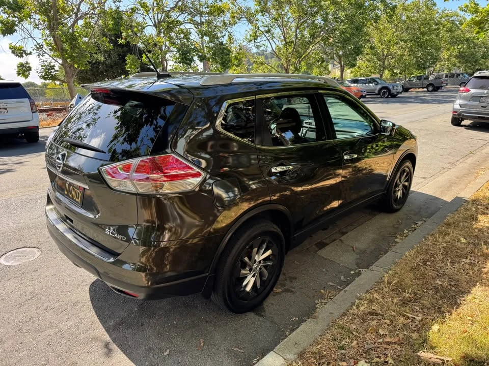 2015 Nissan Rogue - Image 5 of 13