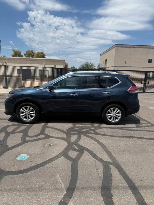 2015 Nissan Rogue - Image 2 of 5