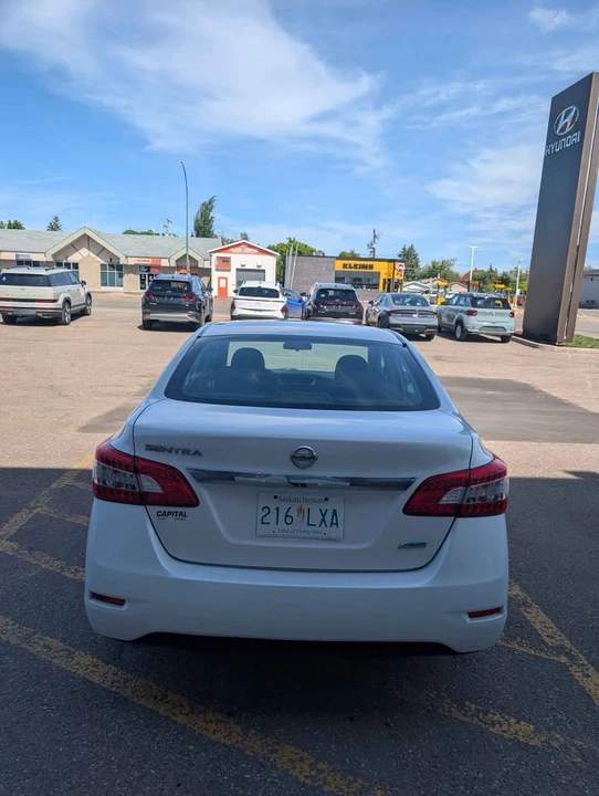 2015 Nissan Sentra 7th Gen - Image 6 of 10