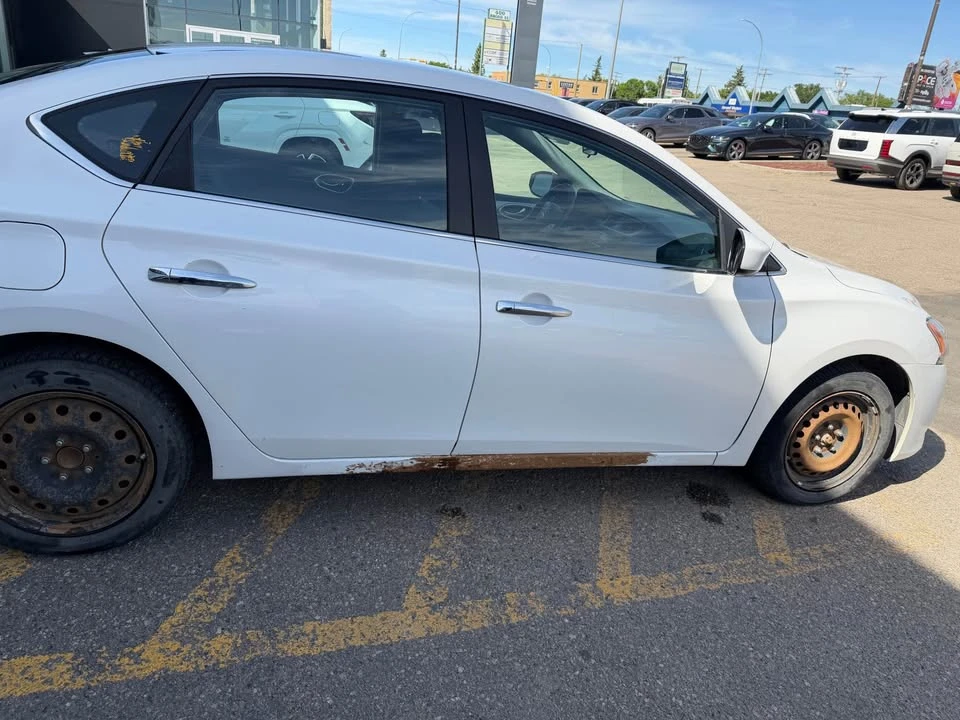 2015 Nissan Sentra 7th Gen - Image 3 of 10