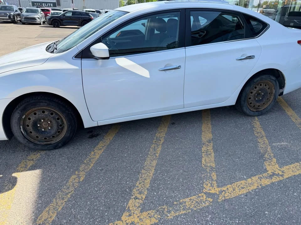 2015 Nissan Sentra 7th Gen - Image 2 of 10