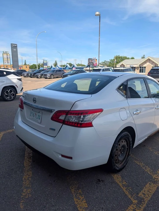 2015 Nissan Sentra 7th Gen - Image 5 of 10