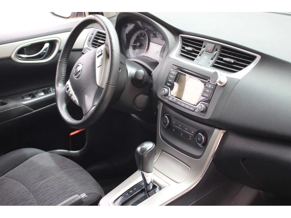 2015 Nissan Sentra 7th Gen - Image 25 of 31