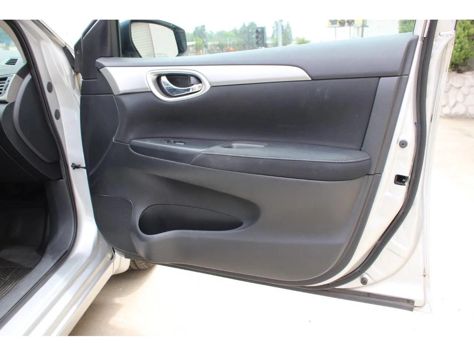 2015 Nissan Sentra 7th Gen - Image 27 of 31