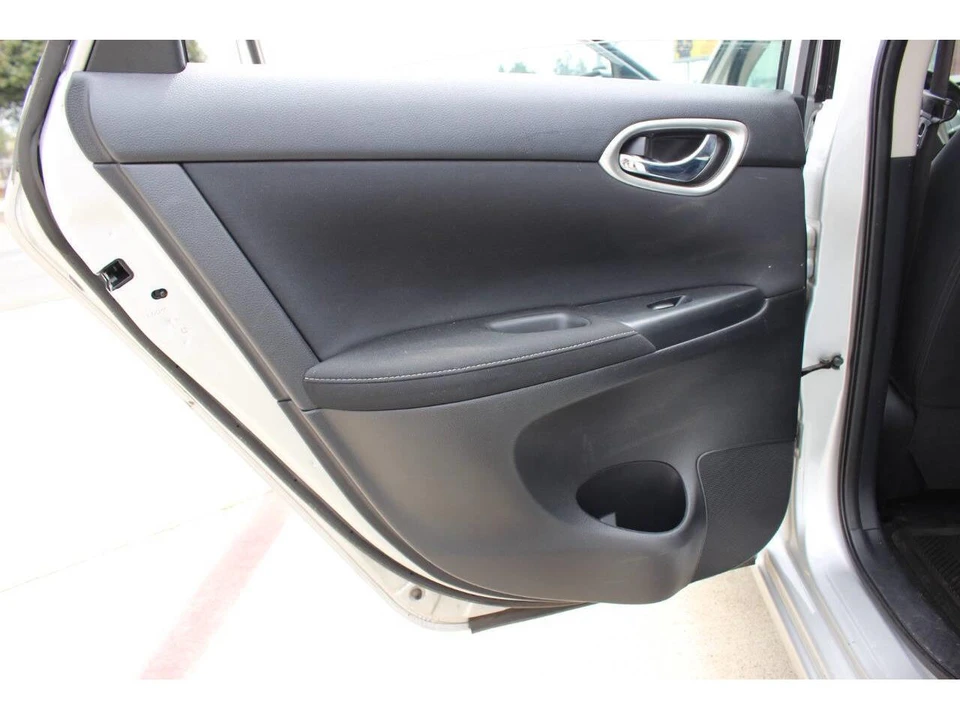 2015 Nissan Sentra 7th Gen - Image 23 of 31