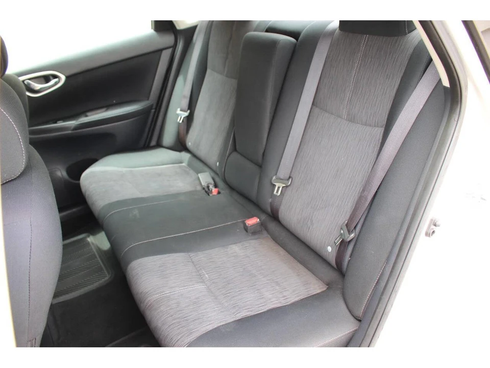 2015 Nissan Sentra 7th Gen - Image 22 of 31