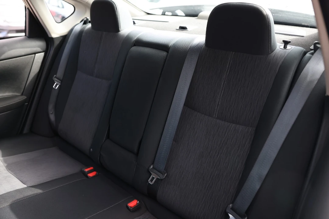 2015 Nissan Sentra 7th Gen - Image 8 of 12