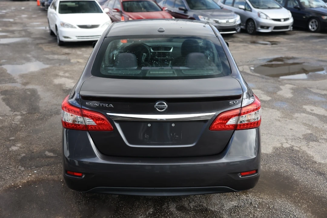 2015 Nissan Sentra 7th Gen - Image 9 of 12