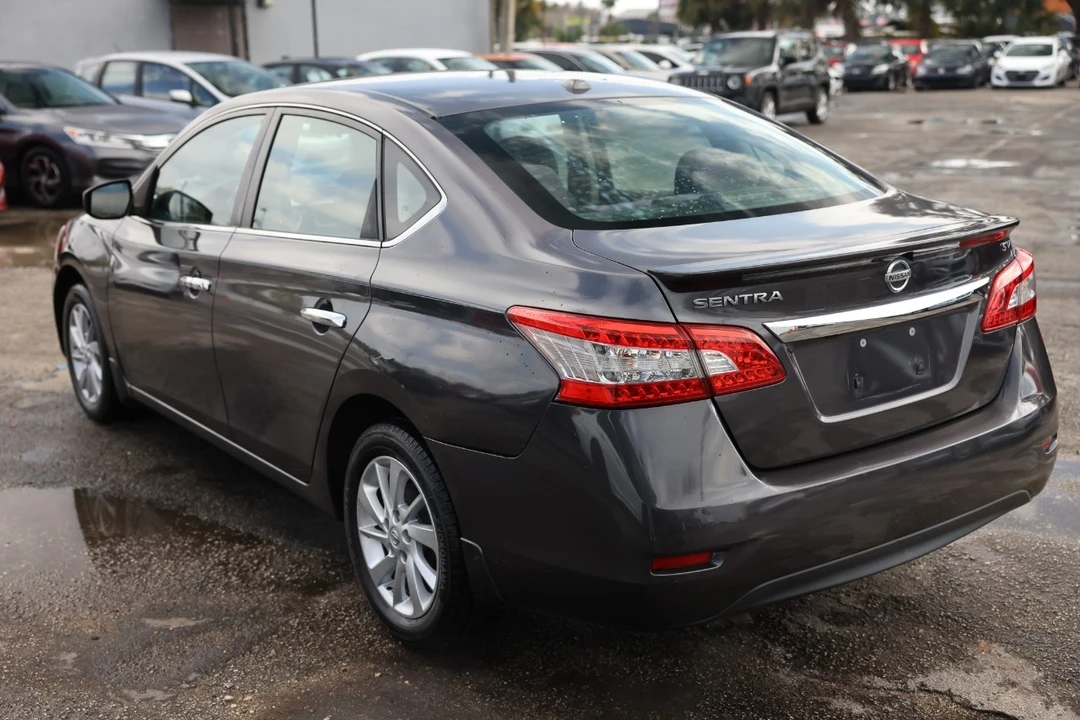 2015 Nissan Sentra 7th Gen - Image 5 of 12