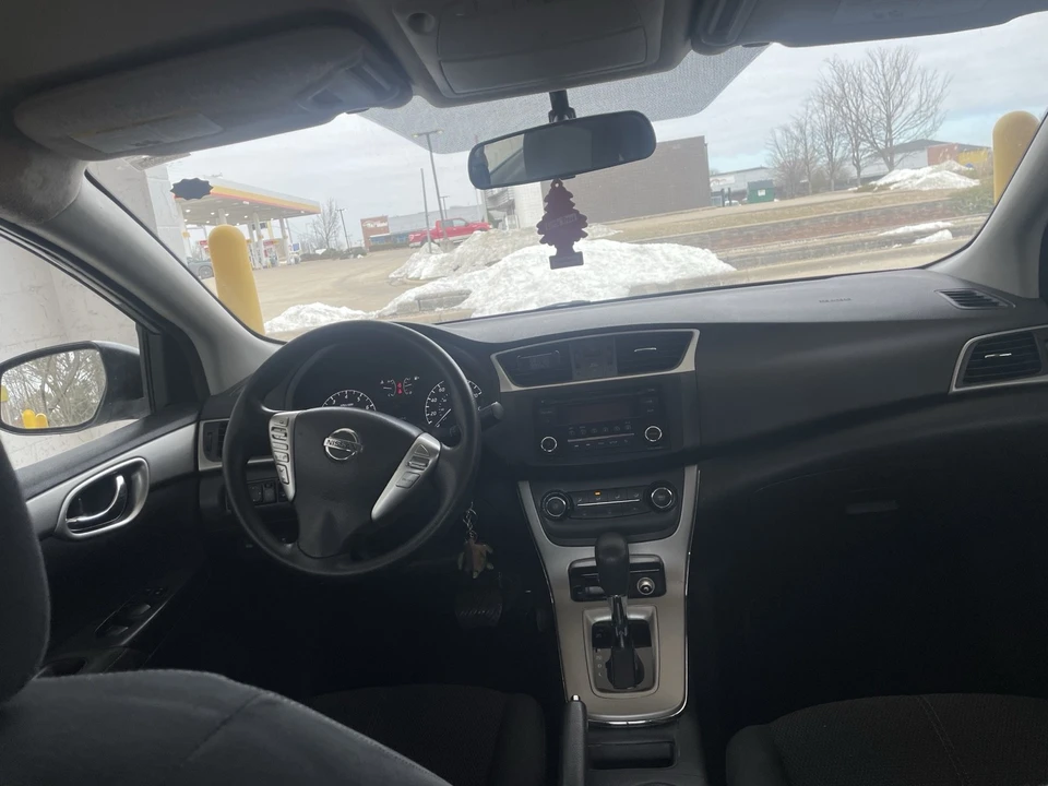 2015 Nissan Sentra 7th Gen - Image 15 of 21