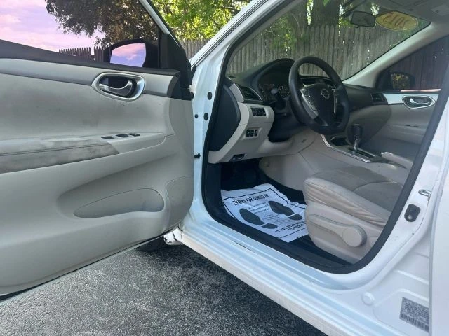 2015 Nissan Sentra 7th Gen - Image 9 of 17