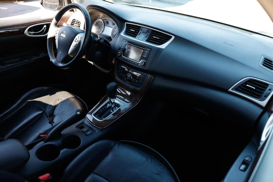 2015 Nissan Sentra 7th Gen - Image 16 of 21