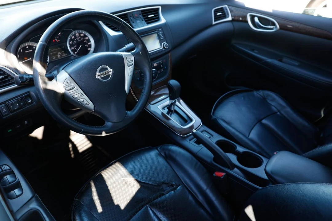 2015 Nissan Sentra 7th Gen - Image 4 of 21