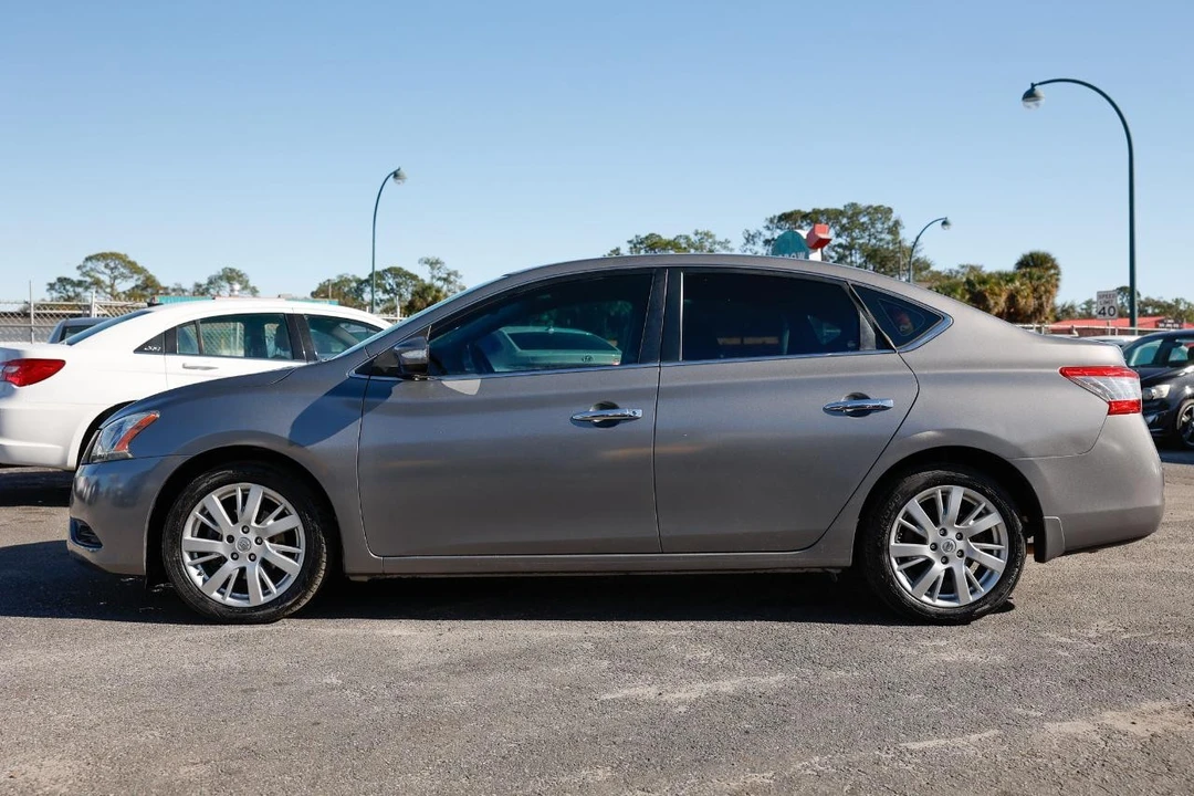 2015 Nissan Sentra 7th Gen - Image 3 of 21