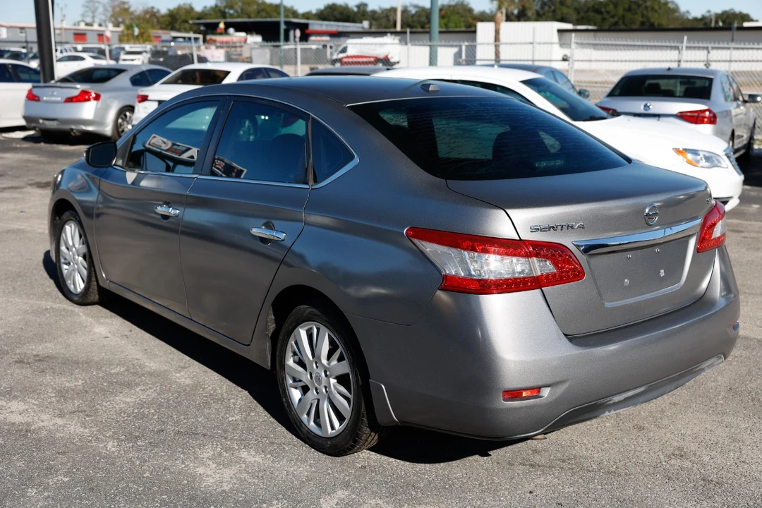 2015 Nissan Sentra 7th Gen - Image 5 of 12