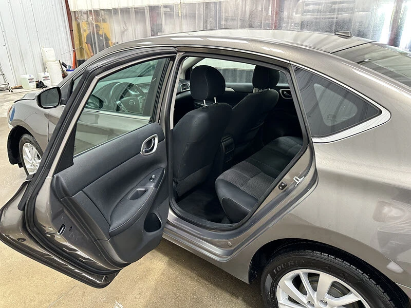 2015 Nissan Sentra 7th Gen - Image 11 of 21
