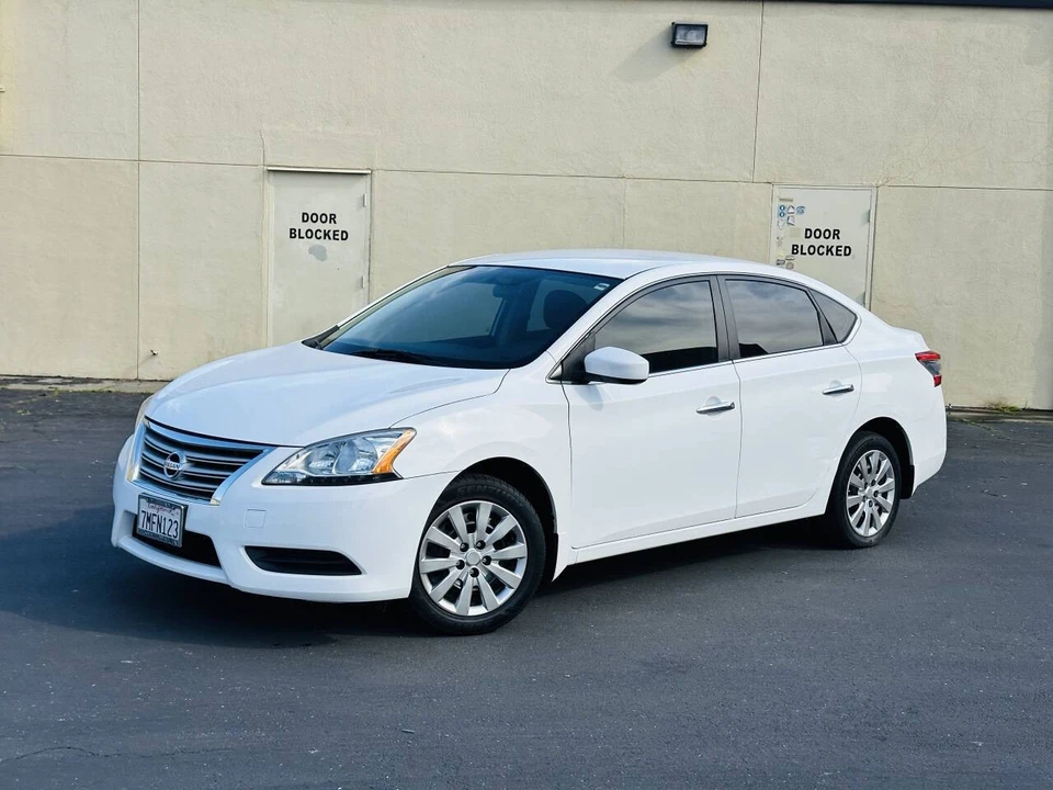 2015 Nissan Sentra 7th Gen - Image 4 of 20
