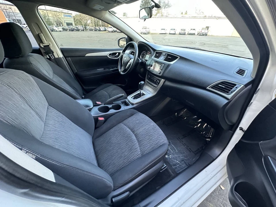 2015 Nissan Sentra 7th Gen - Image 11 of 20