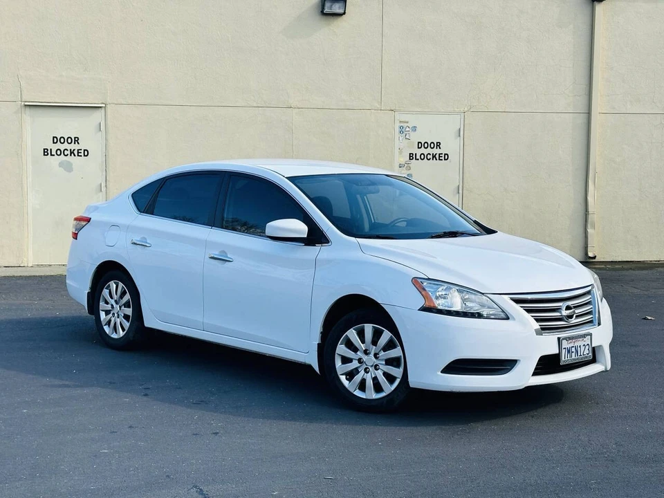 2015 Nissan Sentra 7th Gen - Image 2 of 20