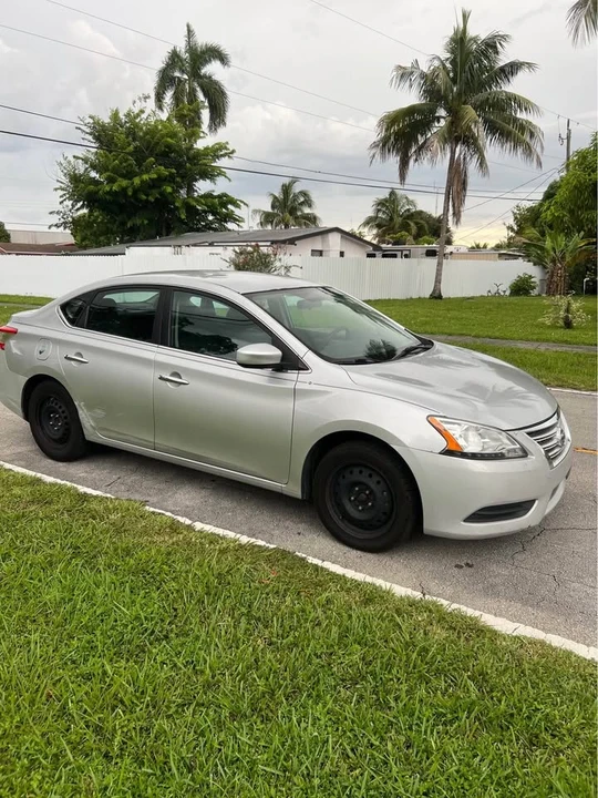 2015 Nissan Sentra 7th Gen - Image 3 of 14