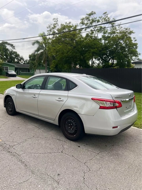 2015 Nissan Sentra 7th Gen - Image 10 of 14