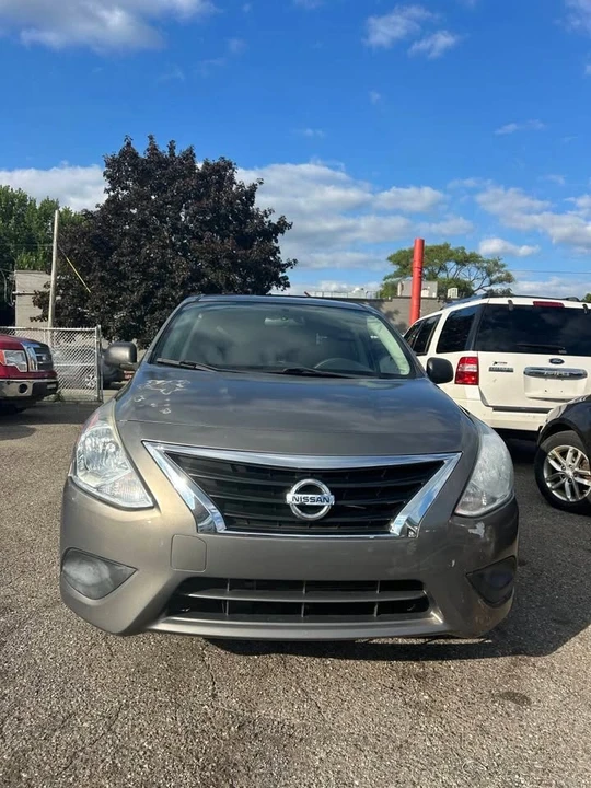 2015 Nissan Versa - Image 2 of 19