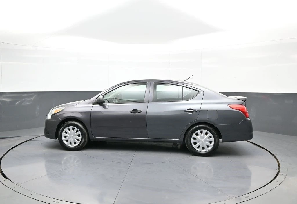 2015 Nissan Versa - Image 9 of 12