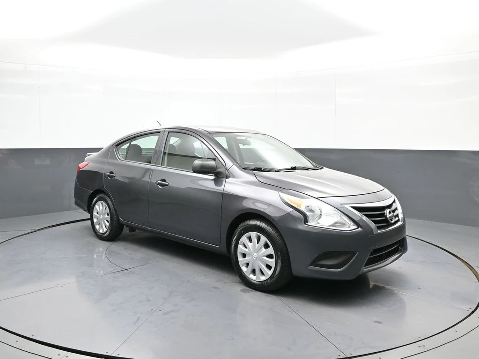 2015 Nissan Versa - Image 4 of 12