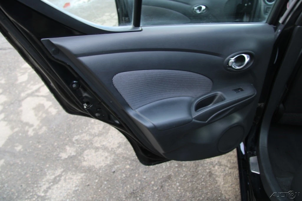 2015 Nissan Versa - Image 19 of 21