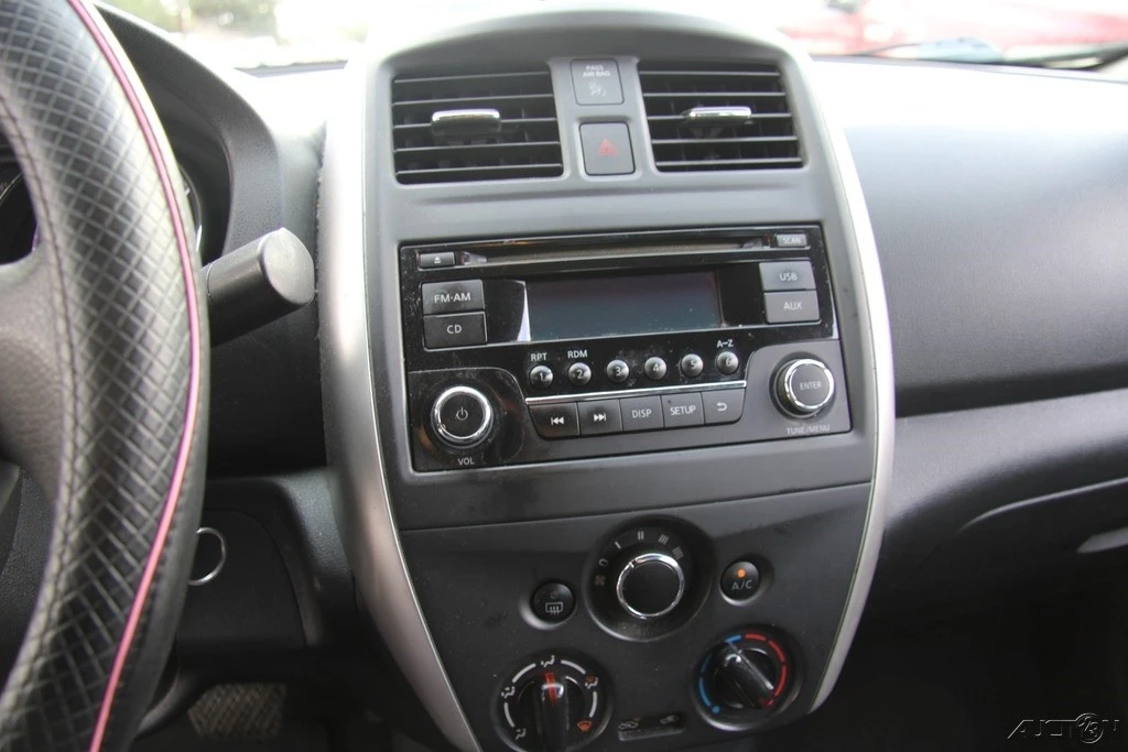 2015 Nissan Versa - Image 17 of 21