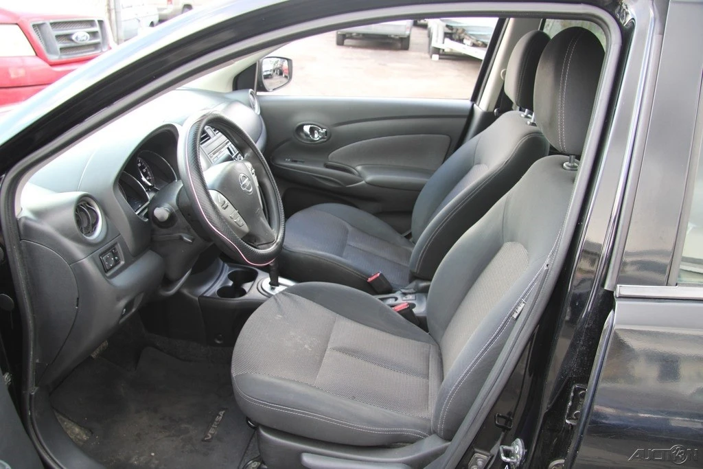 2015 Nissan Versa - Image 13 of 21
