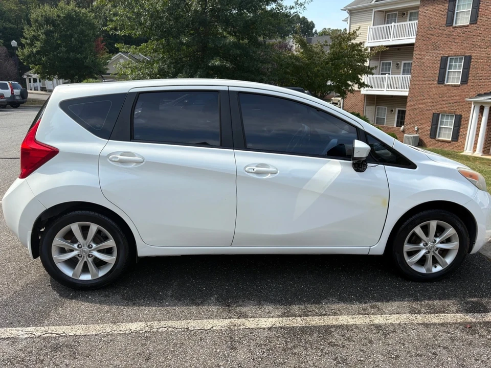 2015 Nissan Versa - Image 3 of 18