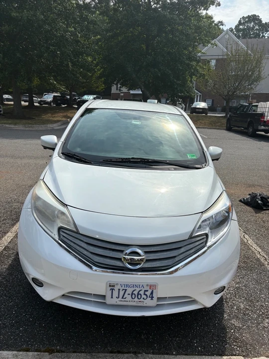 2015 Nissan Versa - Image 4 of 18