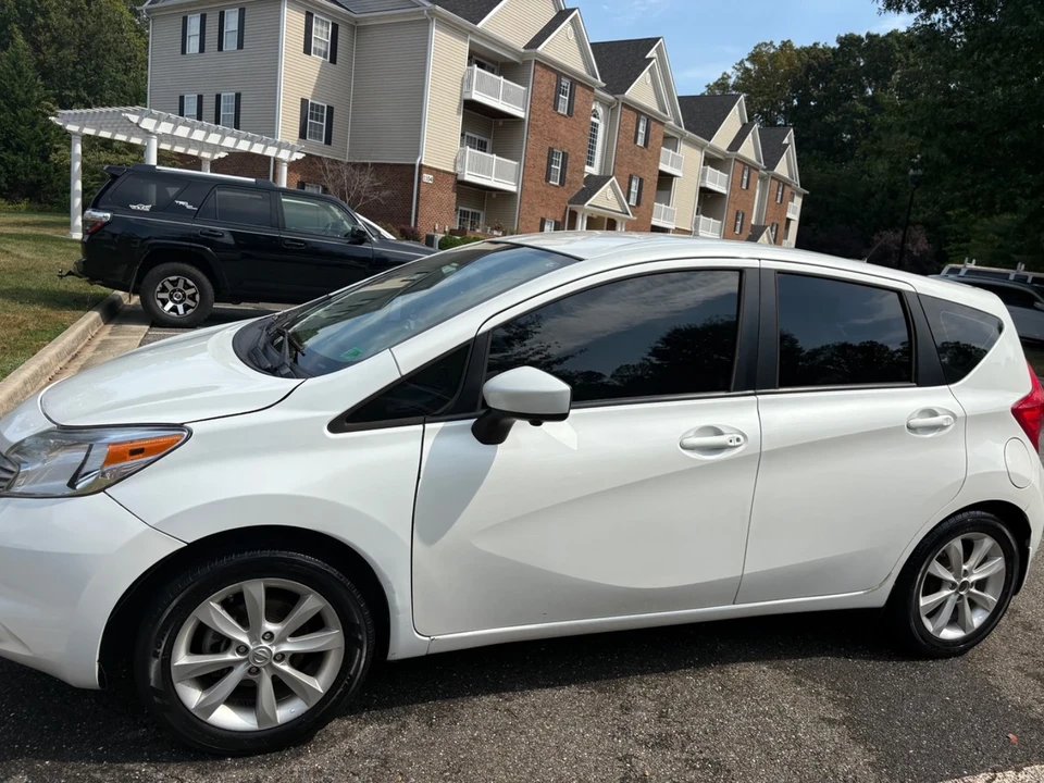 2015 Nissan Versa - Image 5 of 18