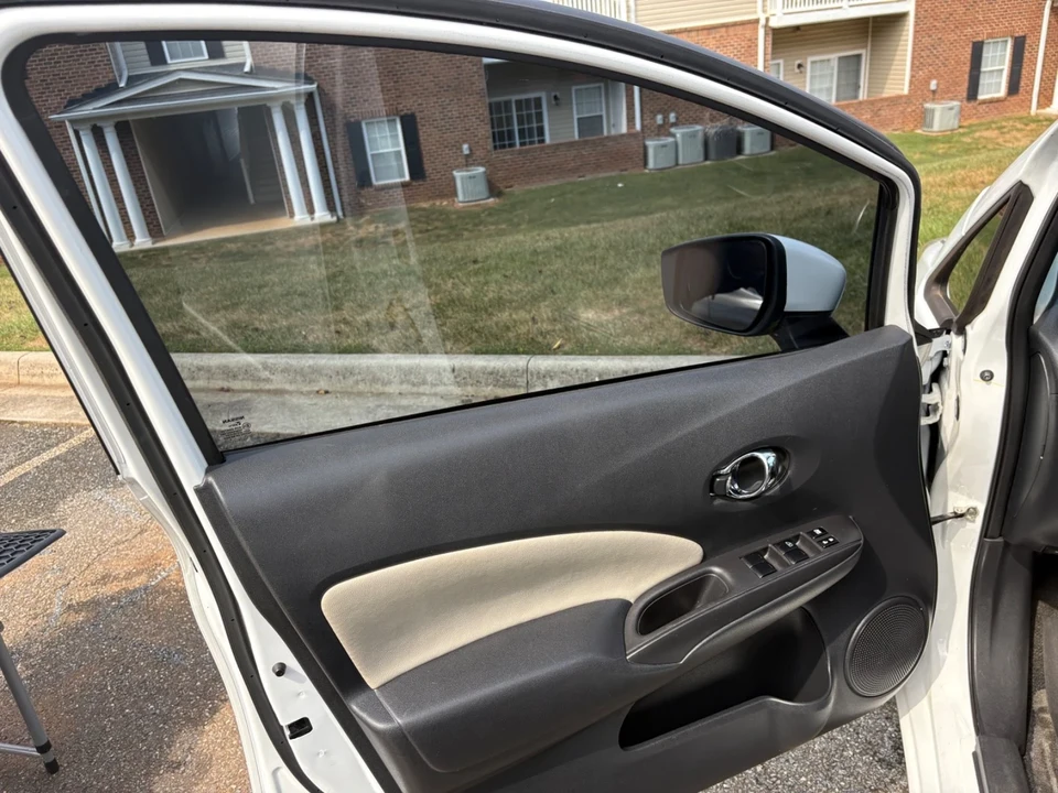 2015 Nissan Versa - Image 6 of 18