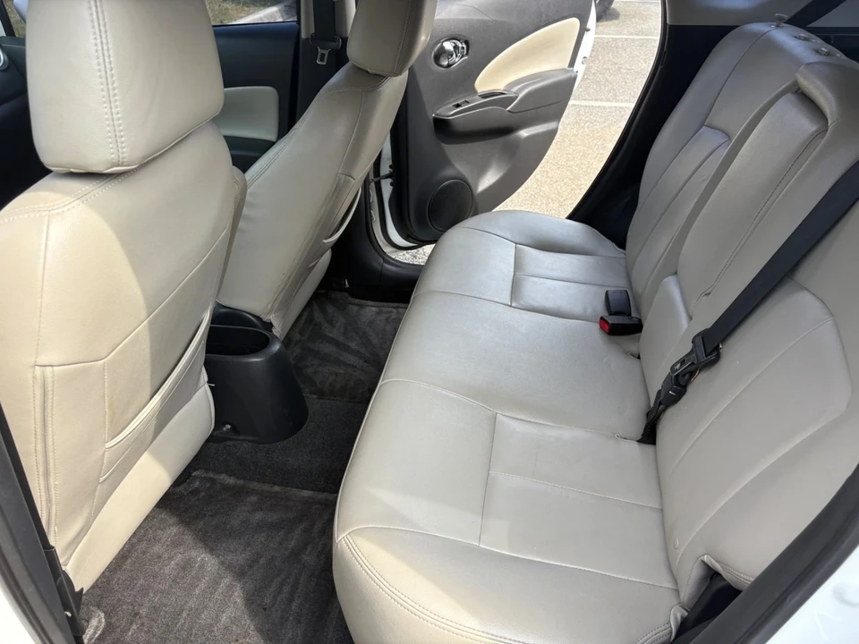2015 Nissan Versa - Image 9 of 18