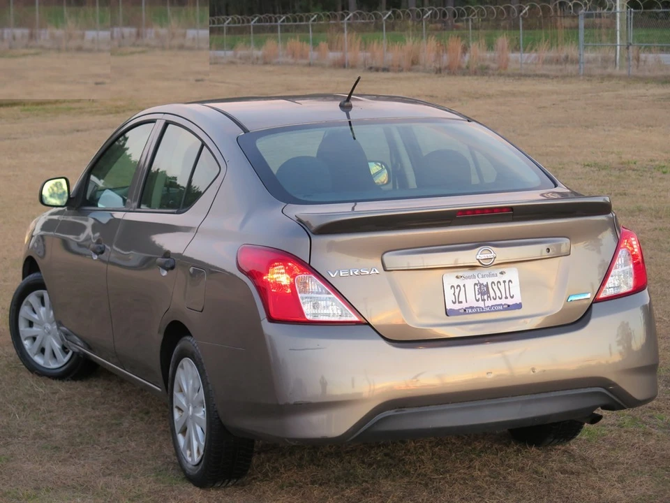 2015 Nissan Versa - Image 2 of 4