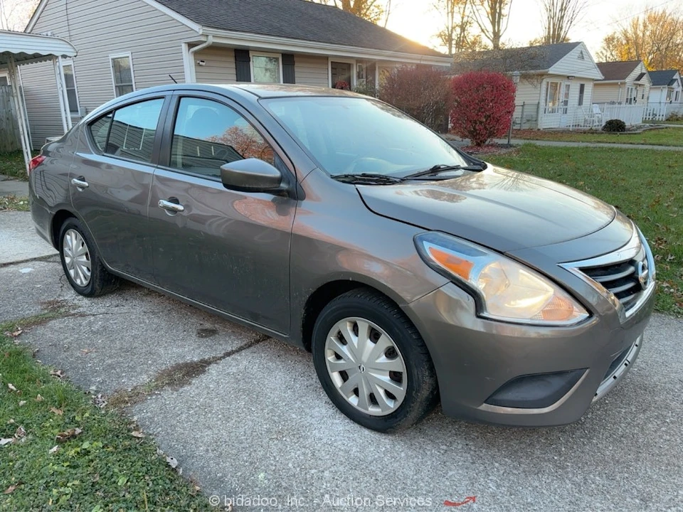 2015 Nissan Versa - Image 2 of 12