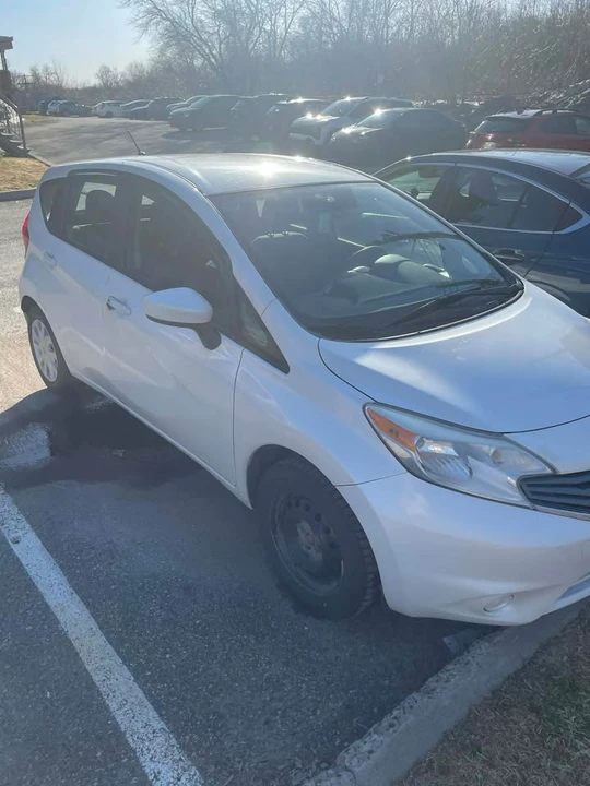 2015 Nissan Versa - Image 2 of 5