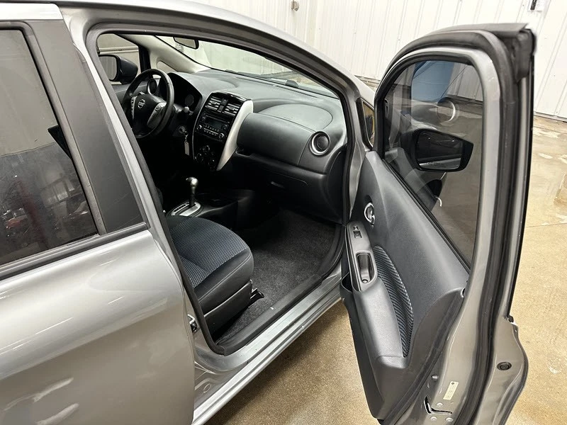 2015 Nissan Versa - Image 16 of 21