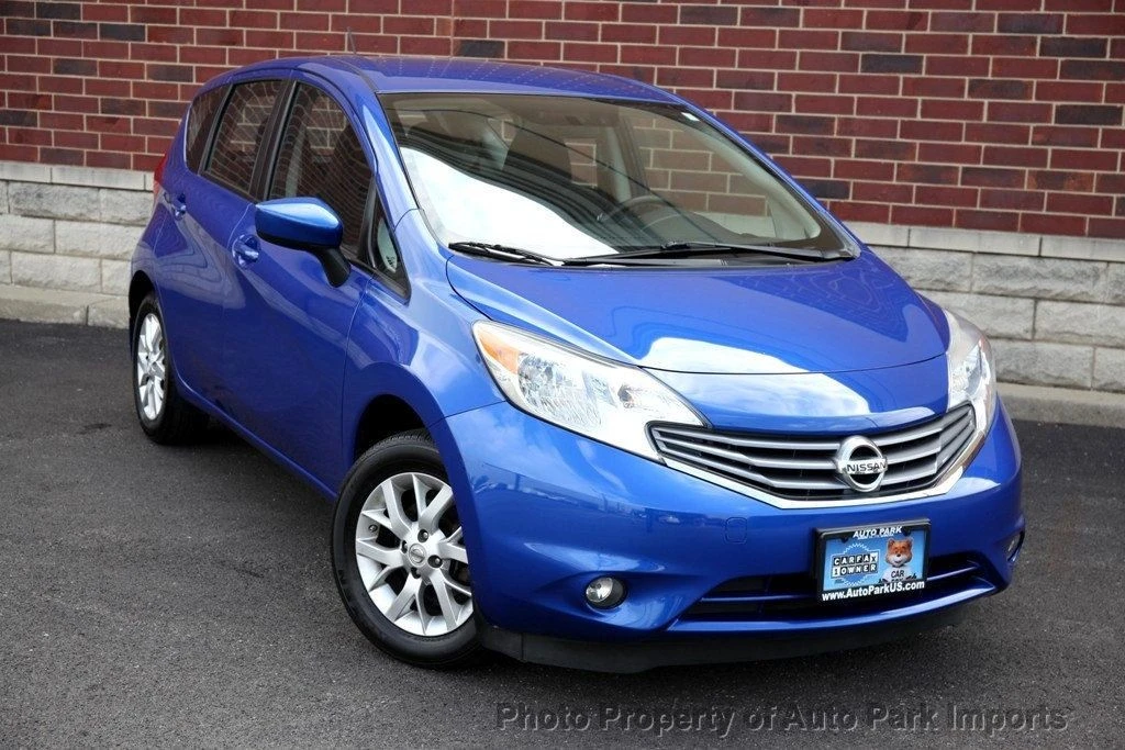 2015 Nissan Versa - Image 10 of 12
