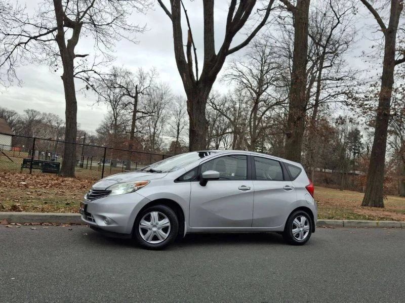2015 Nissan Versa - Image 3 of 12