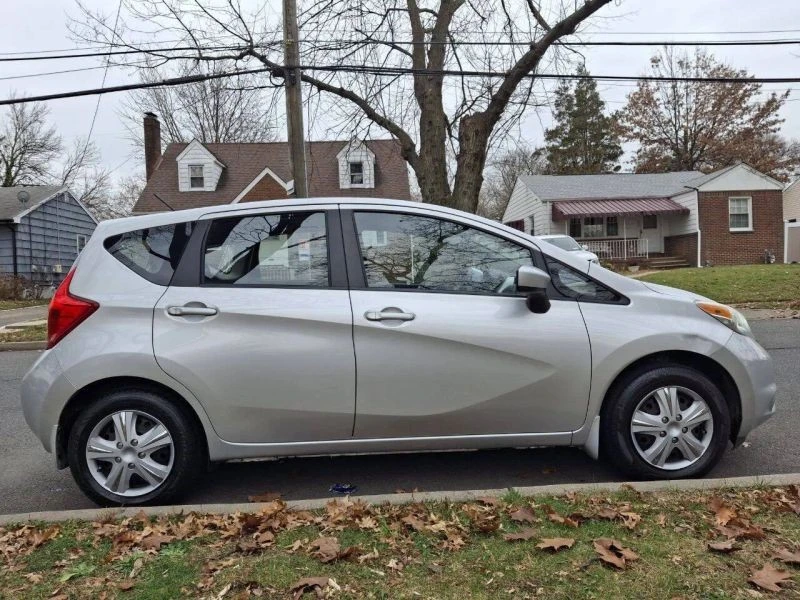 2015 Nissan Versa - Image 4 of 12