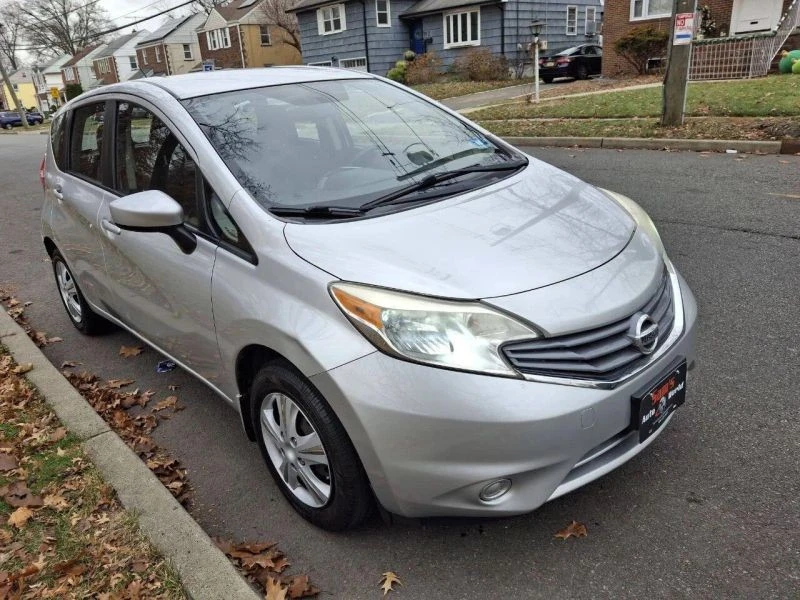 2015 Nissan Versa - Image 8 of 12