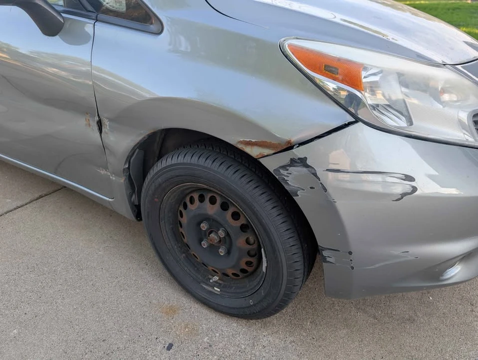 2015 Nissan Versa - Image 3 of 7