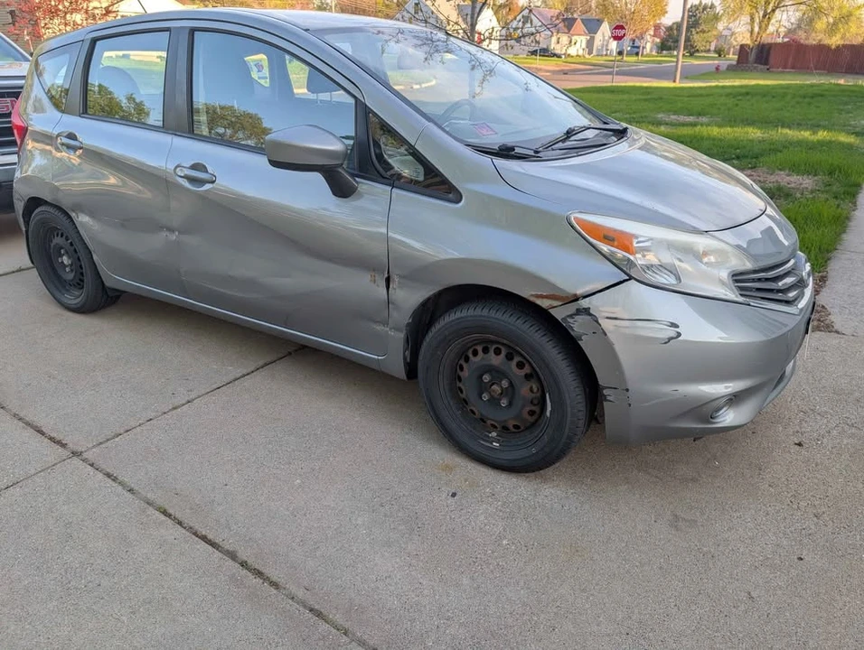 2015 Nissan Versa - Image 2 of 7