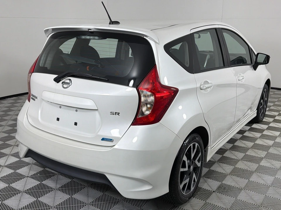 2015 Nissan Versa - Image 5 of 21